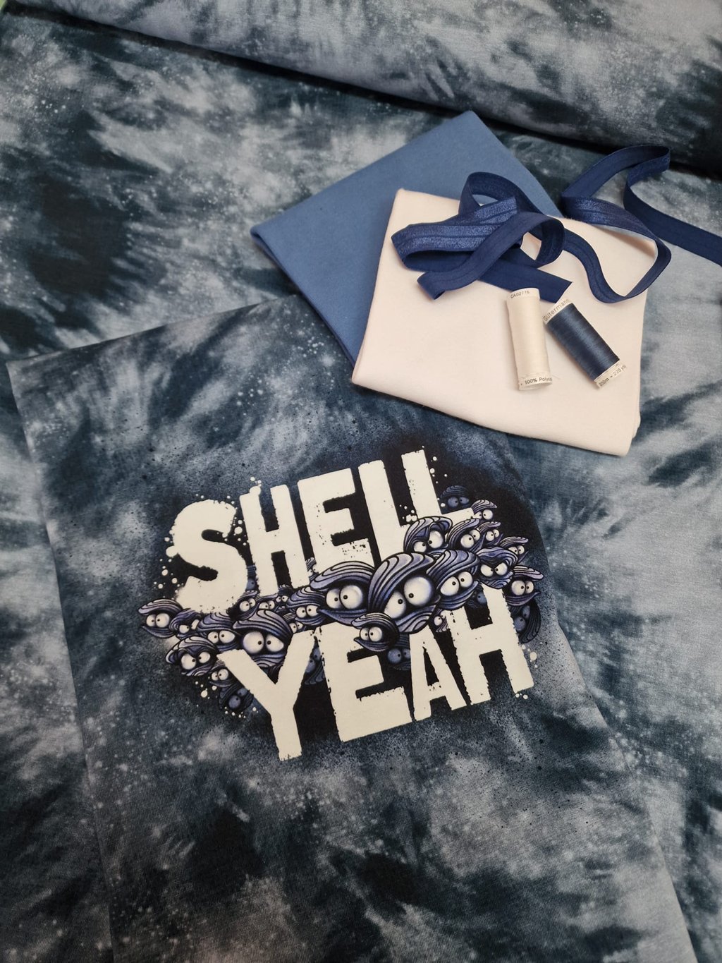 Panel - Jersey -Mussel Mo by Thorsten Berger - ca. 85cm x 150cm - Muschel