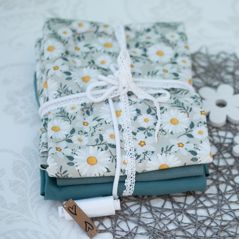 Stoffpaket -  6 Meter Tüddelkram & Stoffe - Gänseblümchen