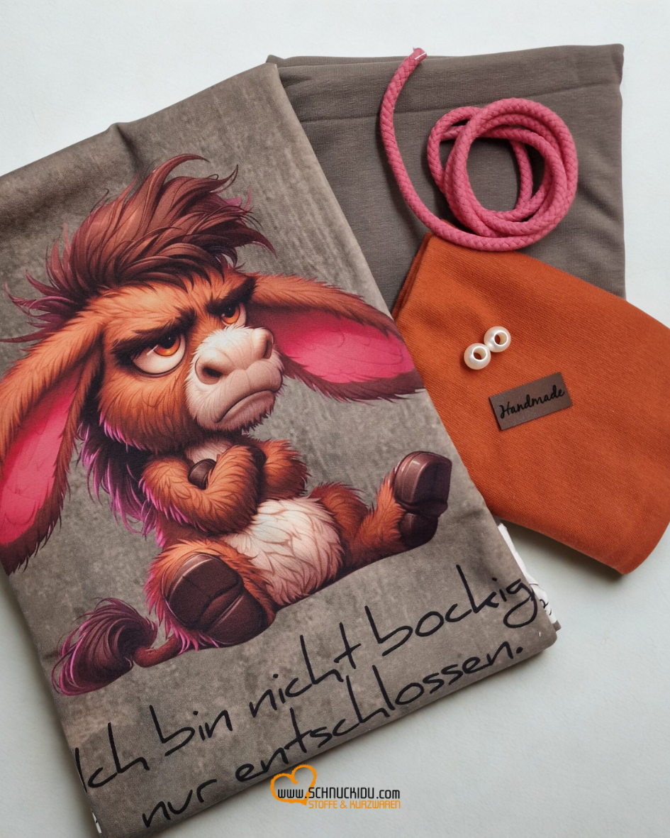 VORORDER - Panel Eigendesign  - French Terry - ca. 80x145cm - Bockig