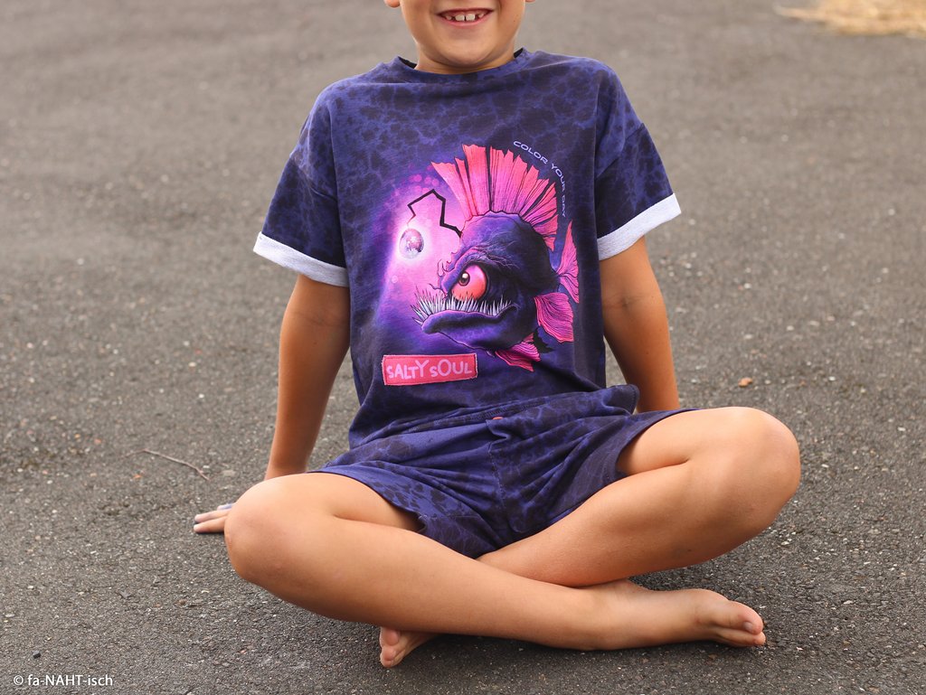 Panel - French Terry - Deep Water by Thorsten Berger - ca. 85cm x 150cm - Anglerfisch