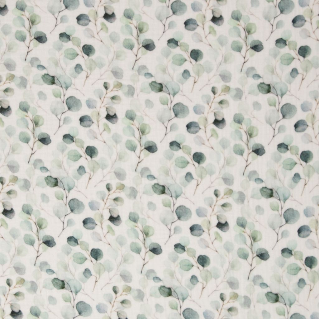 Weicher Musselin Double Gauze Stoff Thea aus 100% Baumwolle mit allover gemusterten Eukalyptuszweigen in zarten Grüntönen auf hellem Grund, 100g/m² für Bekleidung und Baby-Accessoires
