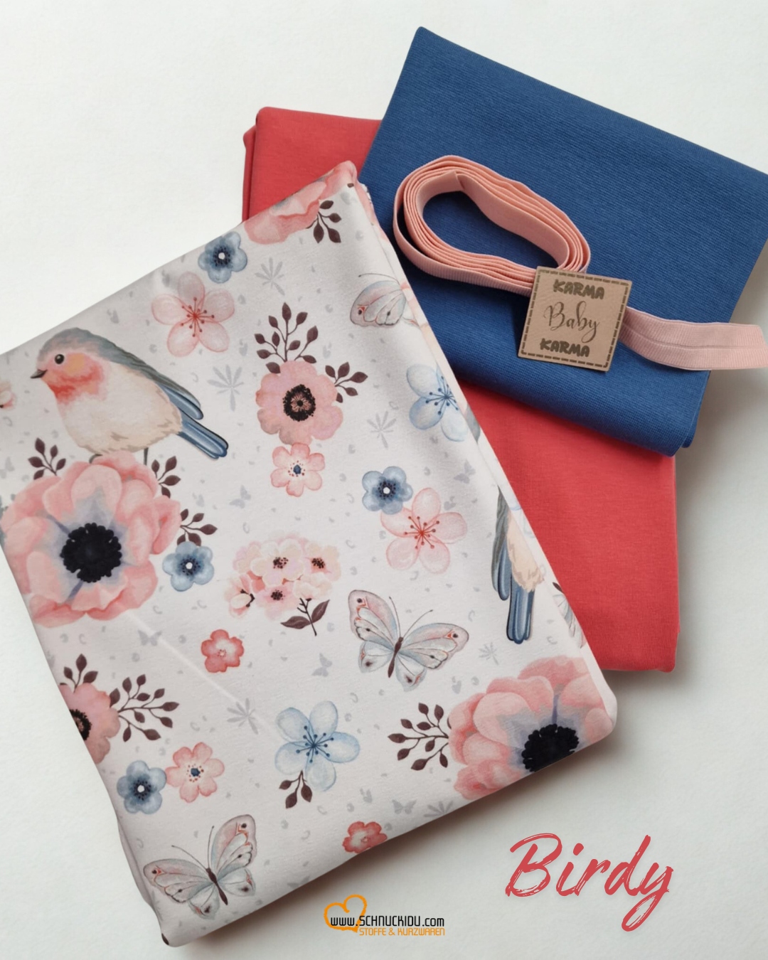 VORORDER - Eigendesign - Birdy mit rosa Blumen auf weiß