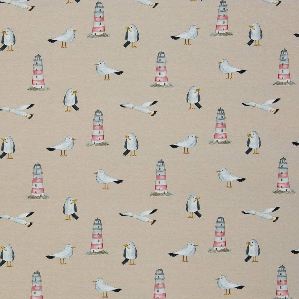 Swafing Baumwolljersey Beach von Christiane Zielinski, Design fliegende Möwen auf beige-weiß gestreiftem Grund, 95% Baumwolle 5% Elasthan, Vorbestellung Mai 2026