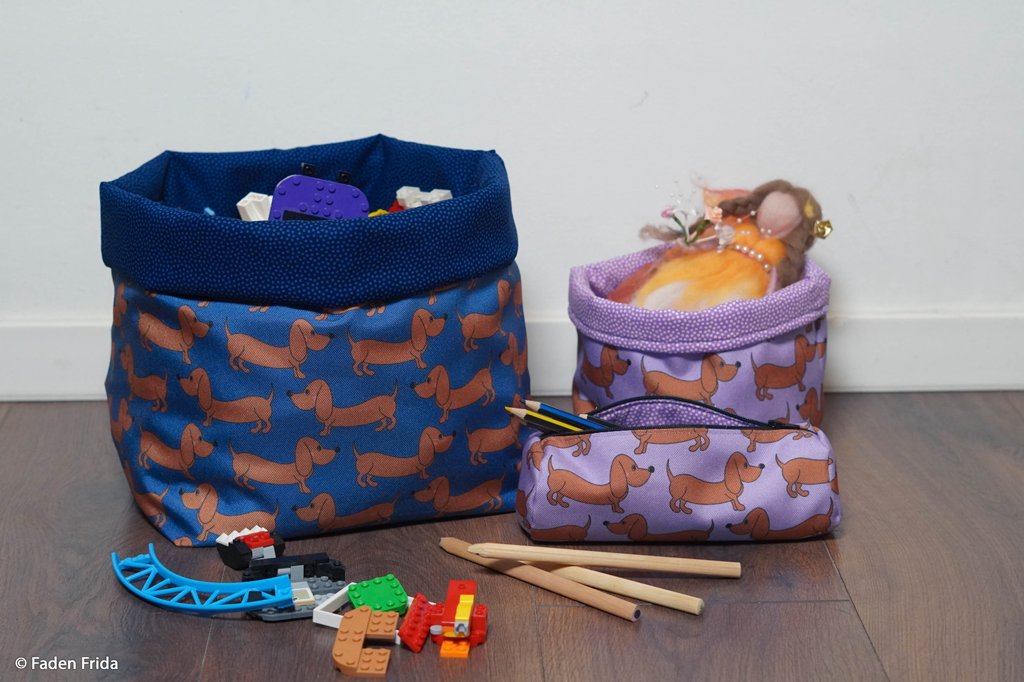 Oxfordgewebe - Polyester Webware - Happy Collection by Cherry Picking  - Dackel Blau Stoffrest 80cm