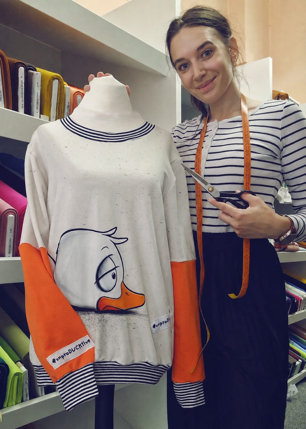 Designbeispiel Hoodie Toni: Genäht aus Thorsten Berger Cheeky Animals 2.0 „#unproDUCKtive“