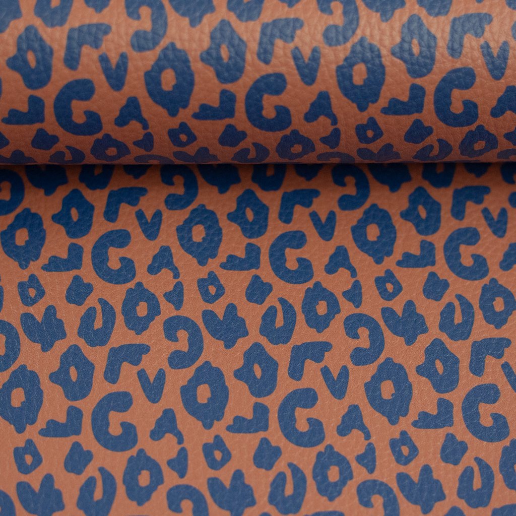 Swafing Kunstleder Brush & Wild by Cherry Picking, Design LEO Braun mit blauen Leopardenflecken, hochwertiges Lederimitat, 91% PVC 9% PL, Taschenzubehör, Vorbestellung