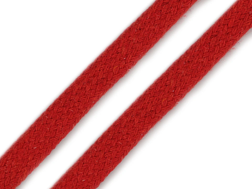 Rote flache Baumwollkordel, 10mm Breite, hochwertige Meterware aus Baumwolle für Hoodies, maritime Mode und sportliche Akzente.