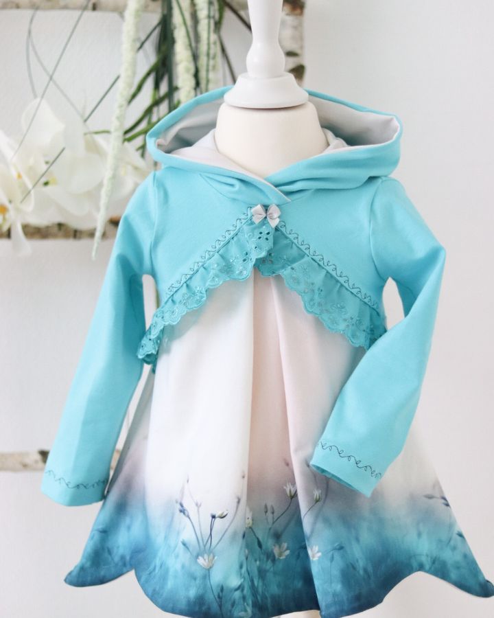"Little Flowers" unsere Bordüren Eigenproduktion ist perfekt für Kleider und Röcke "Little Flowers" unsere Bordüren Eigenproduktion ist perfekt für Kleider und Röcke