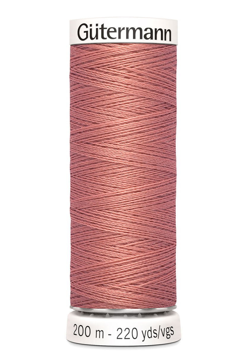 Gütermann Allesnäher 200 Meter in Aprikose (79) – Hochwertiges Premium-Nähgarn aus 100% Polyester für alle Stoffe. Apricot-farbener Allesnäher, reißfest und farbecht.