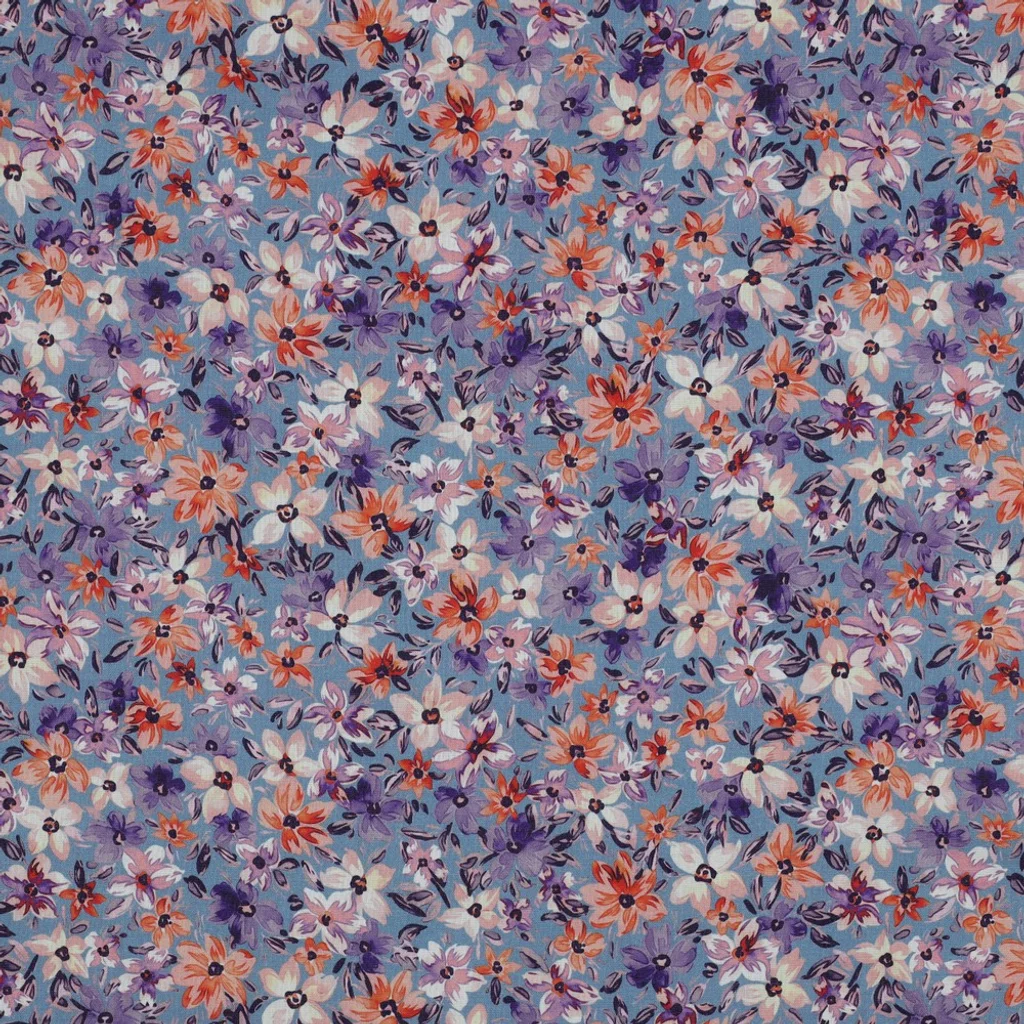Leichte Baumwoll-Webware mit filigranem Blumenmuster auf himmelblauem Grund, 100% Baumwolle, 115g/m², feiner Dekostoff für Kleider und Accessoires