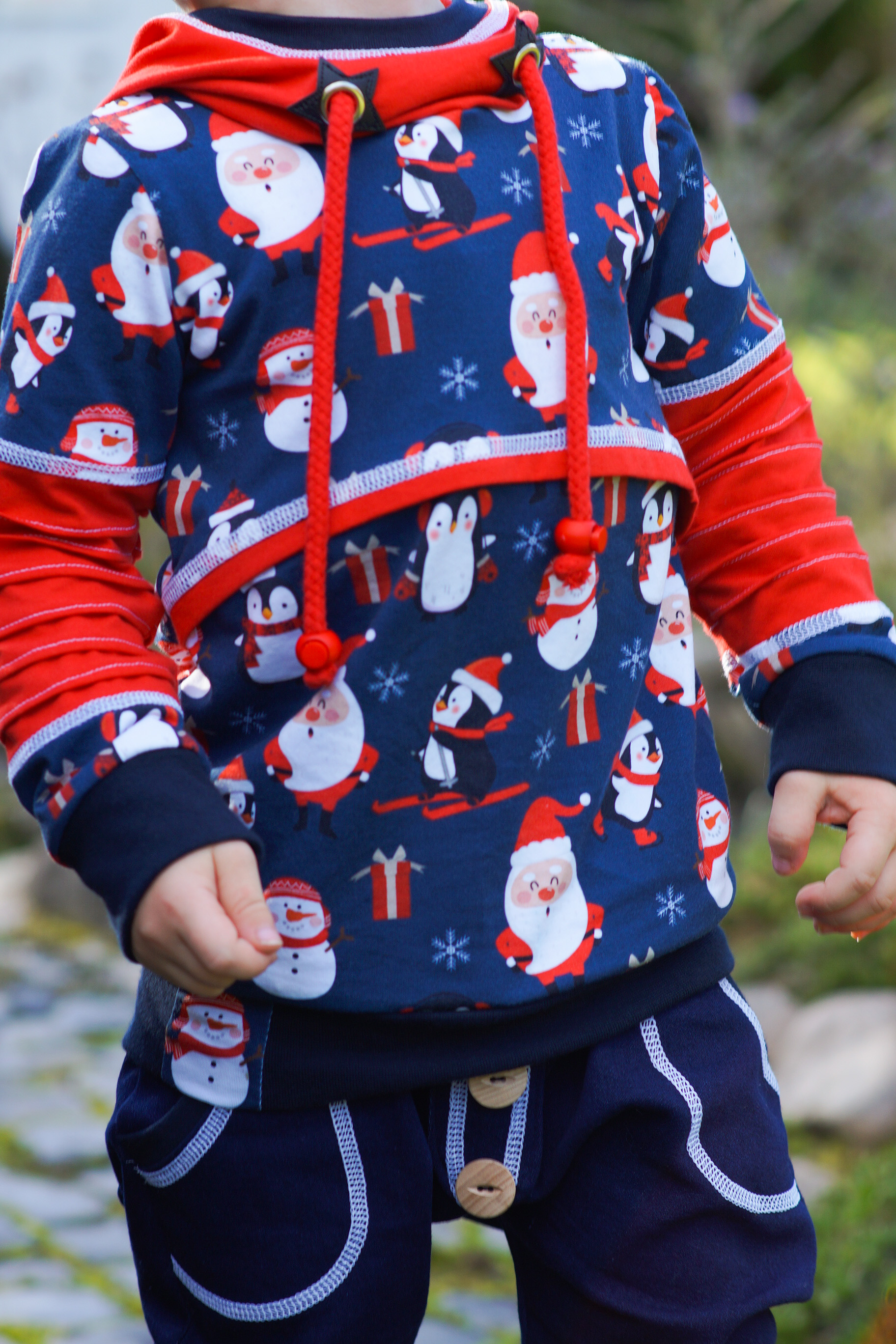 Jersey Christmas Pengu by Schnuckidu - Weihnachtsmotive mit Pinguinen auf Navy - Eigenproduktion Jersey Christmas Pengu by Schnuckidu - Weihnachtsmotive mit Pinguinen auf Navy - Eigenproduktion