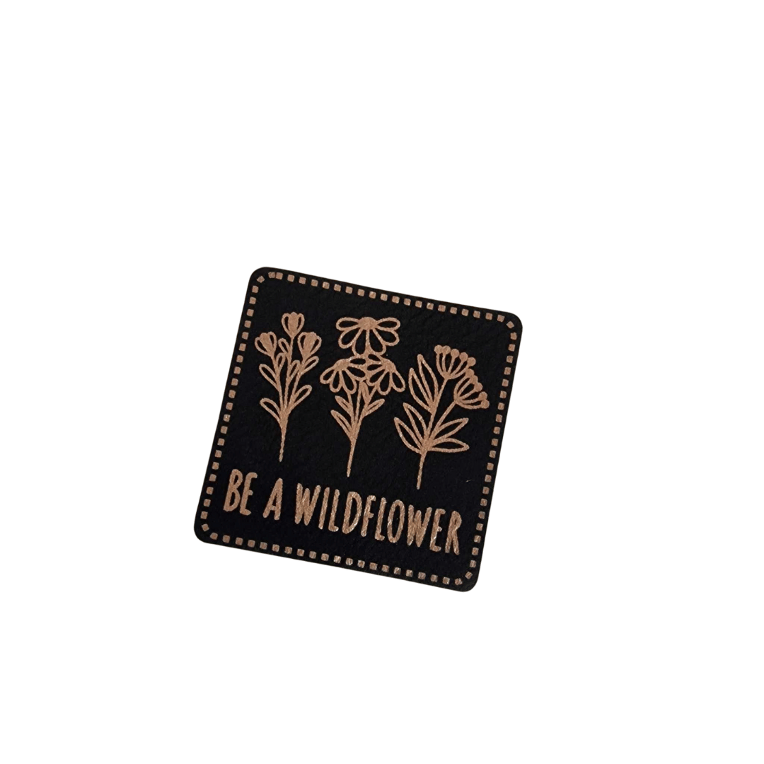 Label - Kunstleder - Schwarz/Gold - 4cm x 4cm - Be a Wildflower