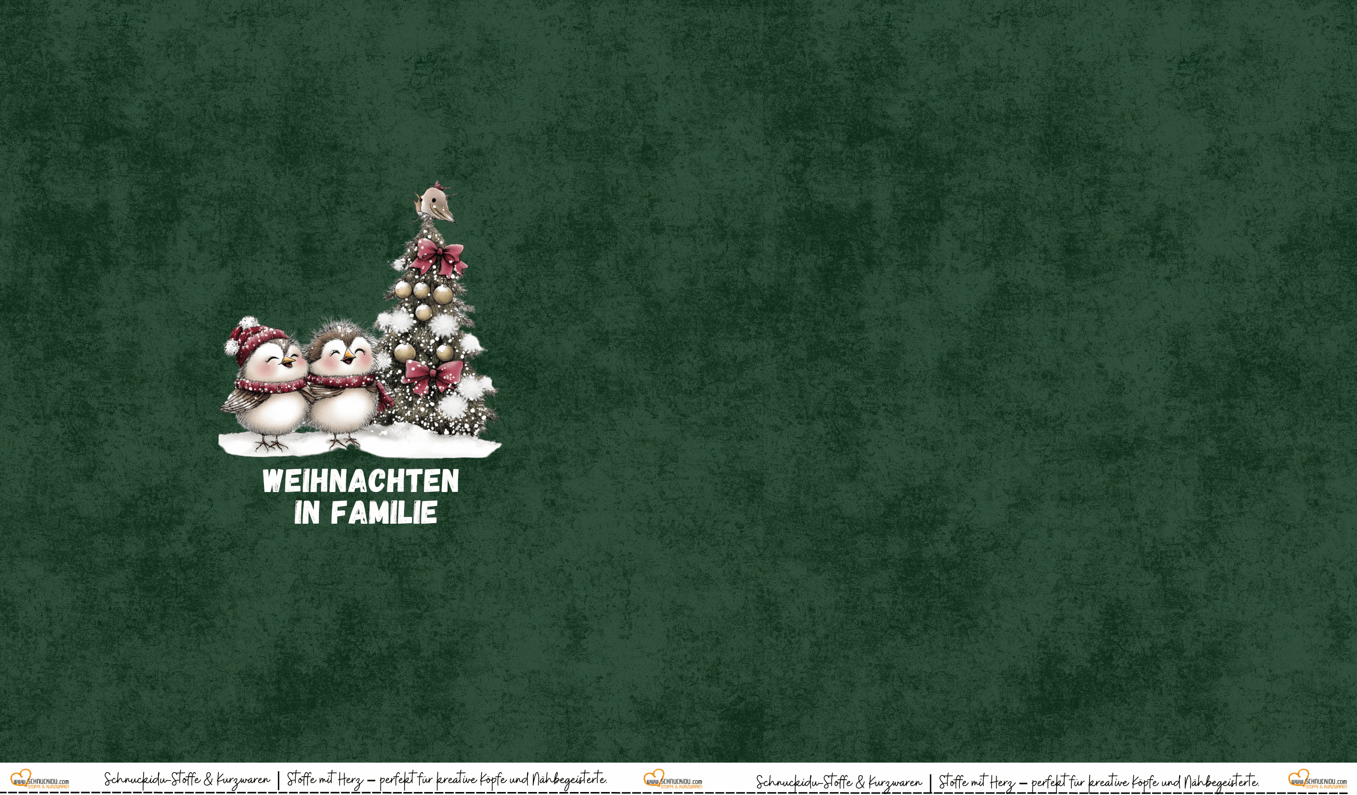 Schnuckidu Eigendesign French Terry Panel Vögel Weihnachten in Familie mit zwei Vögelchen, Tannenbaum, Schnee und dunkelgrünem Hintergrund.