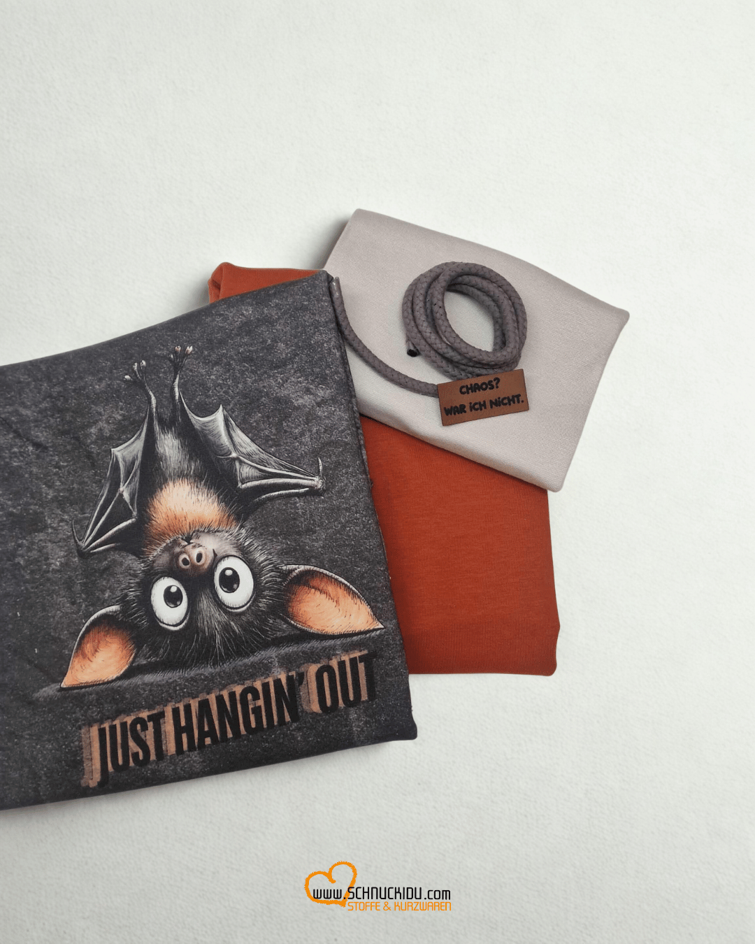 VORORDER - Panel Eigendesign  - French Terry - ca. 82x145cm - Hanging Out