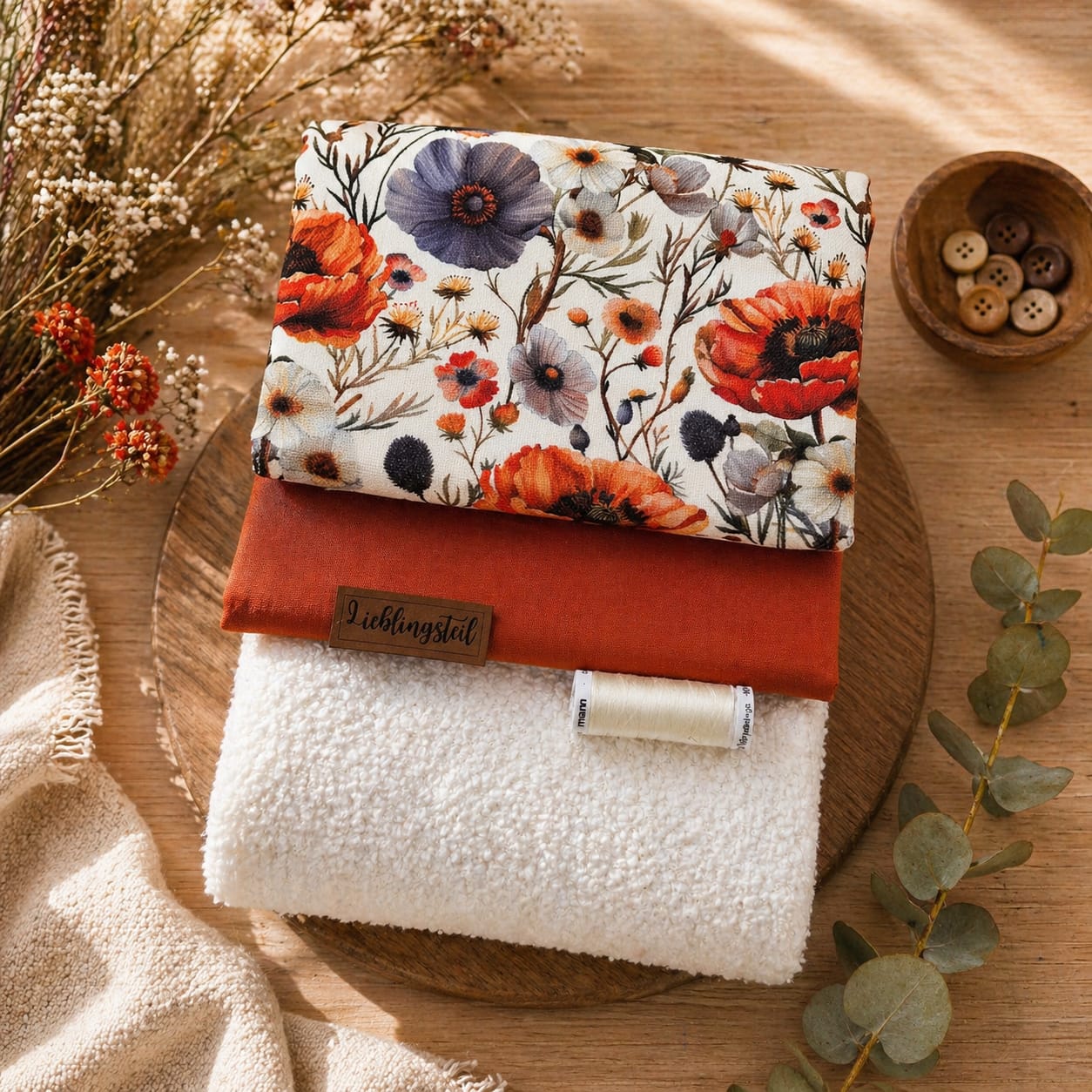 Stoffpaket Mohnblumenfeld Näh-Box mit Eigenproduktion Canvas, Chenille, Webware, Gütermann Garn und Kunstlederlabel „Lieblingsteil“