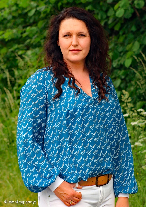 Viskose - Viskosewebware - Swafing - Chloé by lycklig design - Mon Amour auf Blau Stoffrest 180cm