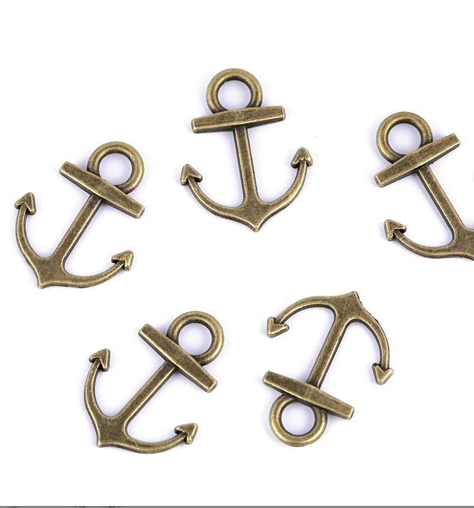 Kleiner Anker-Anhänger in Altmessing, 14x18 mm, aus nicht magnetischem Metall, ideal für Vintage-Charms, zum Verzieren von Kleidung, Taschen und rustikalen Dekorationen.