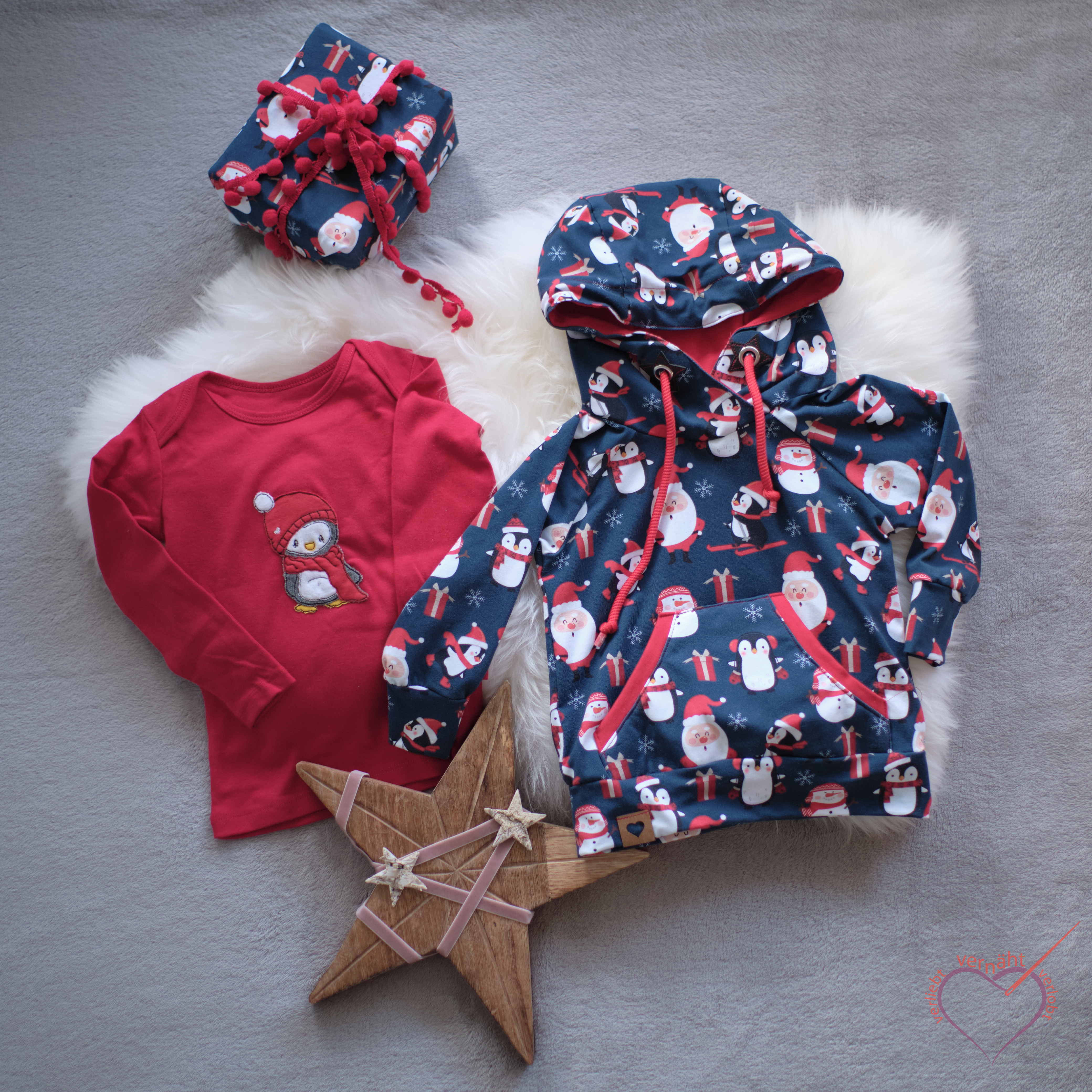 Jersey Christmas Pengu by Schnuckidu - Weihnachtsmotive mit Pinguinen auf Navy - Eigenproduktion Jersey Christmas Pengu by Schnuckidu - Weihnachtsmotive mit Pinguinen auf Navy - Eigenproduktion