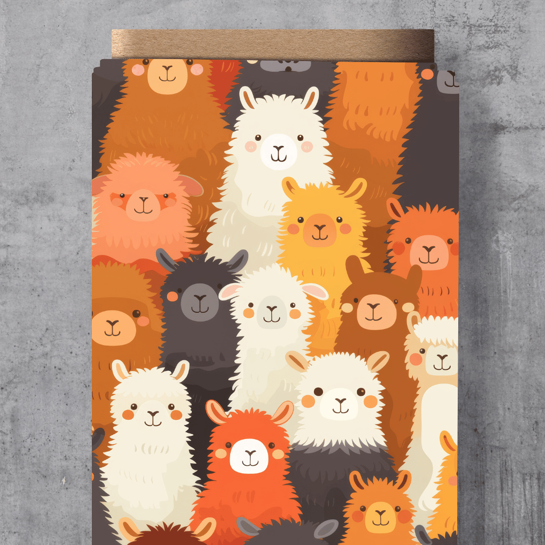 Schnuckidu Eigenproduktion Alpakas braun – Süßes Muster mit Alpakas in Naturtönen auf 12 verschiedenen Stoffqualitäten, exklusiv in der Vororder.