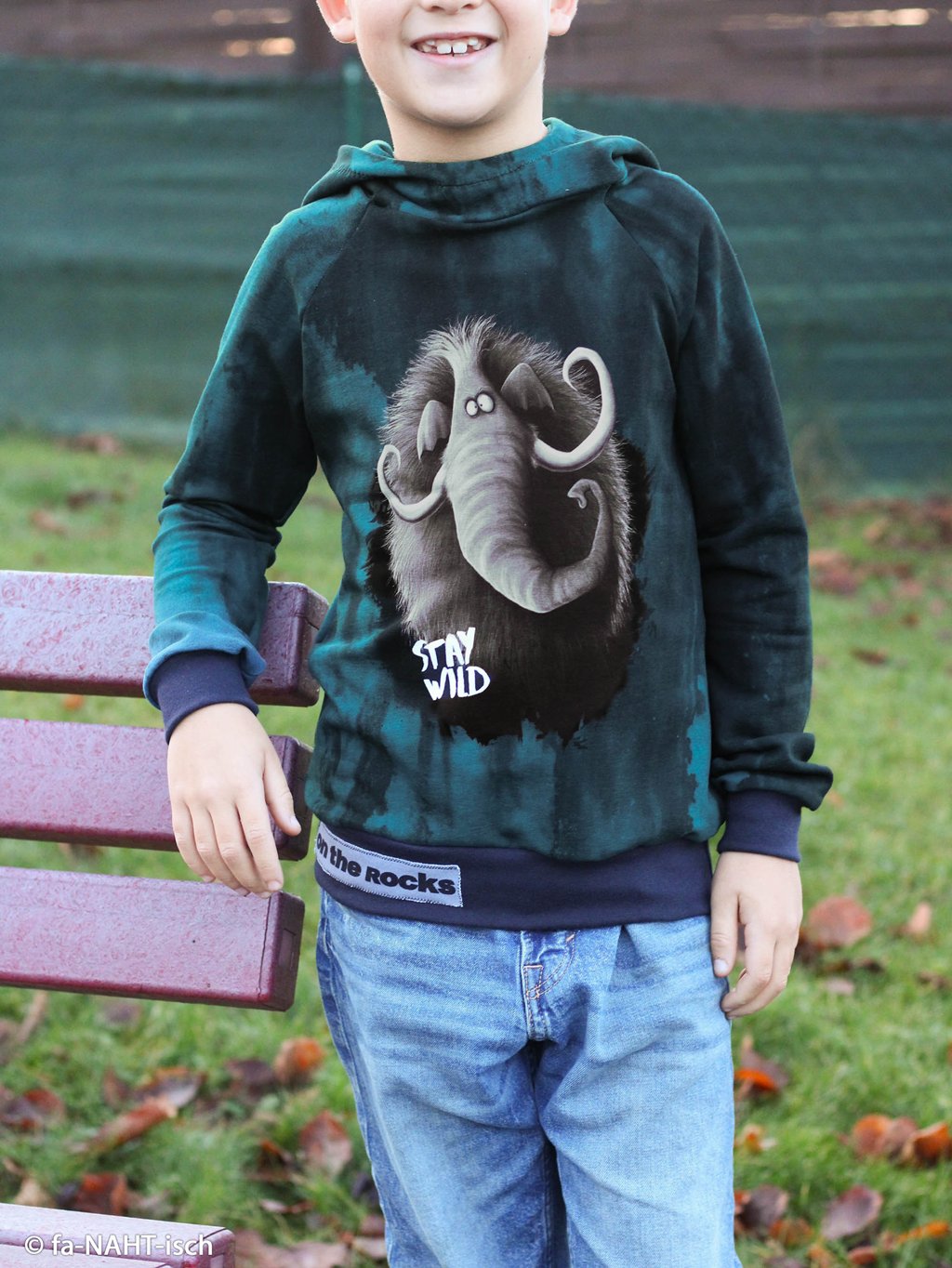 Vororder - Panel - Sweat - On the Rocks by Thorsten Berger - Mammut Petrol - 85cm