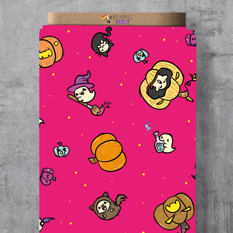 Pummeleinhorn Lizenzstoff "Spooky" in Pink – Halloween-Design mit Kürbis-Häusern, Geistern, Werwölfen und Zaubertränken auf pinkfarbenem Grund, exklusive Vororder.
