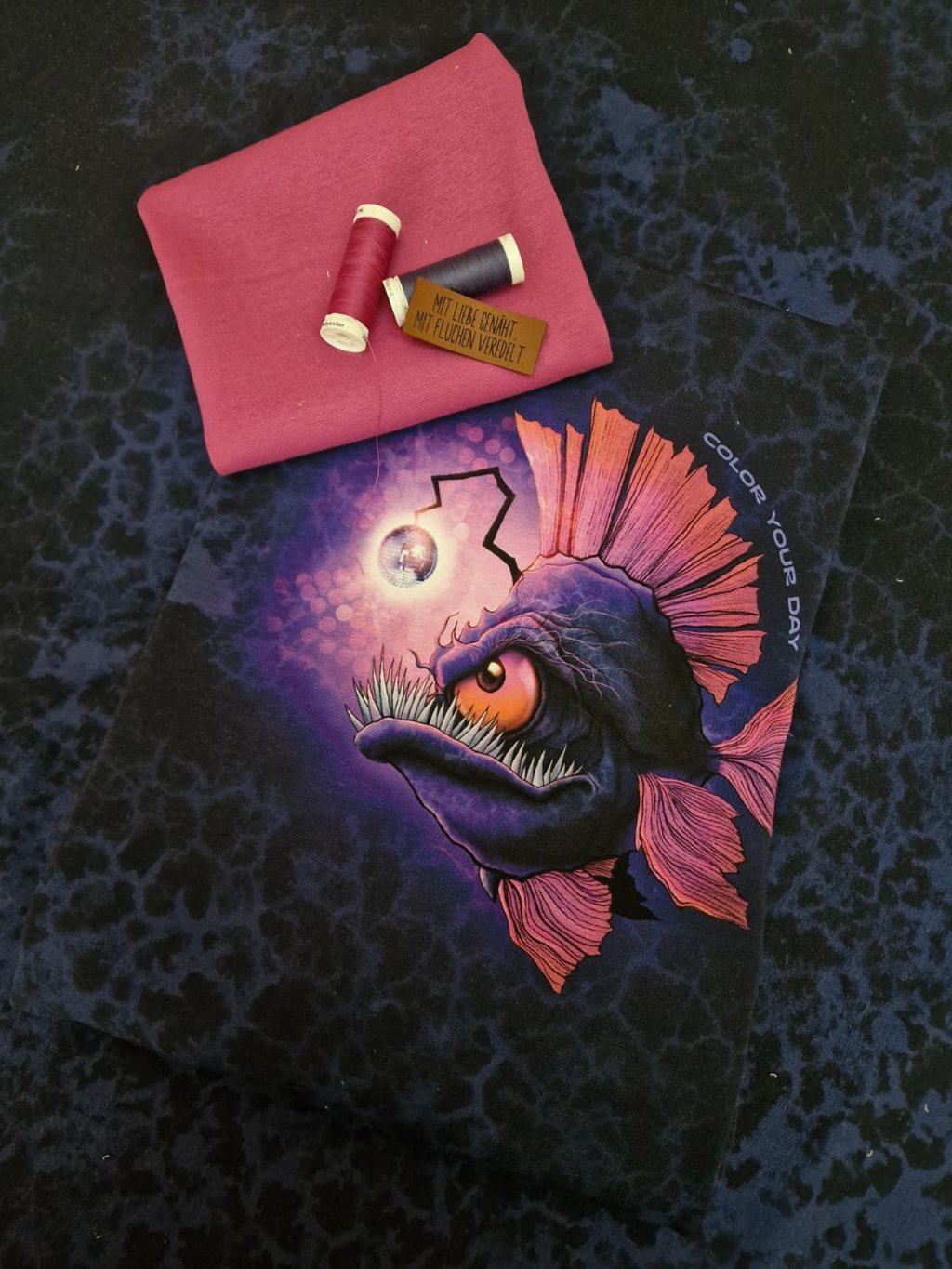 Panel - French Terry - Deep Water by Thorsten Berger - ca. 85cm x 150cm - Anglerfisch