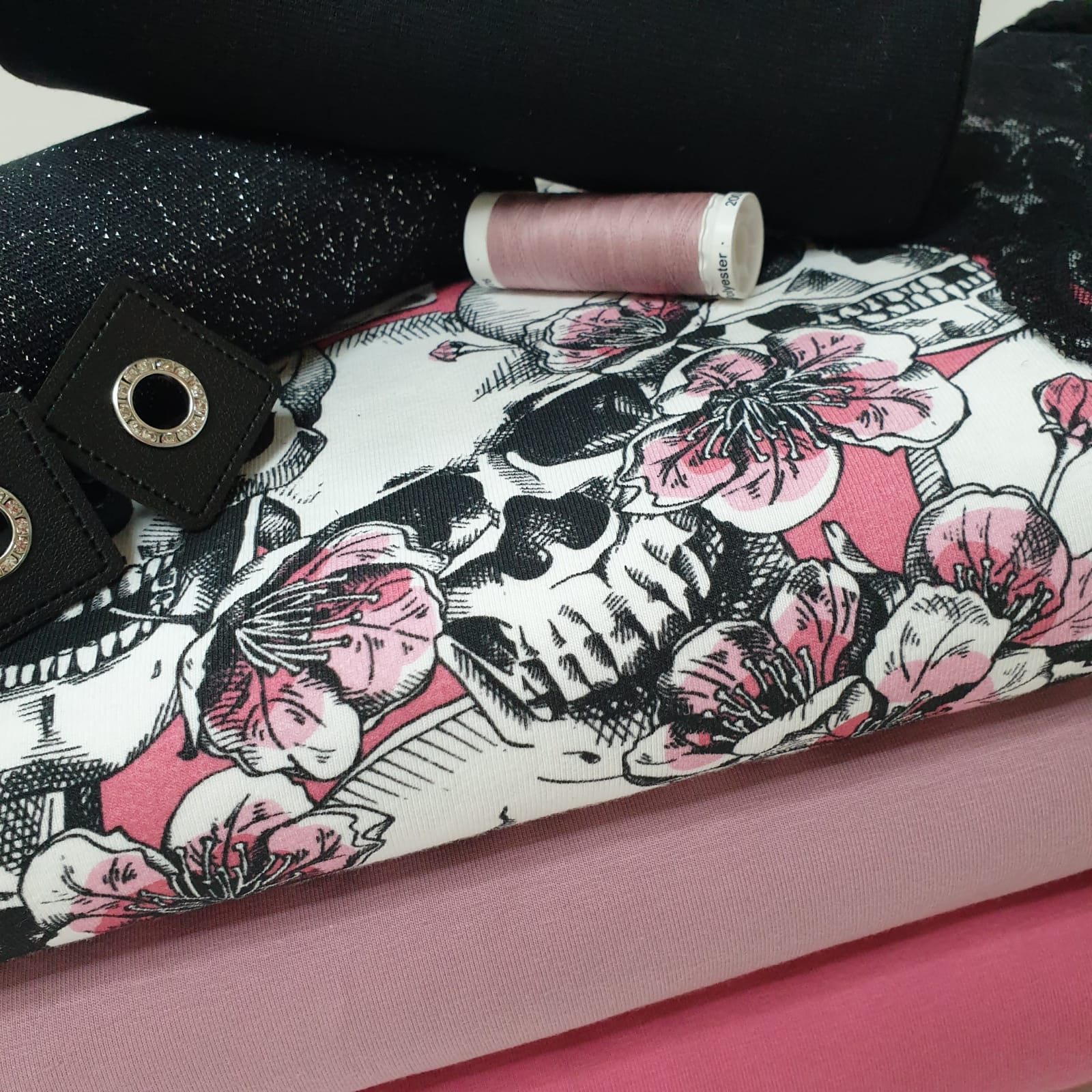 VORORDER - Eigendesign - Miss Skull