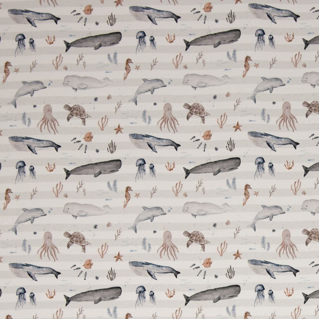 Motivjersey -  Swafing - Animals by Christiane Zielinski - Meerestiere mit grauen Streifen Stoffrest 150cm