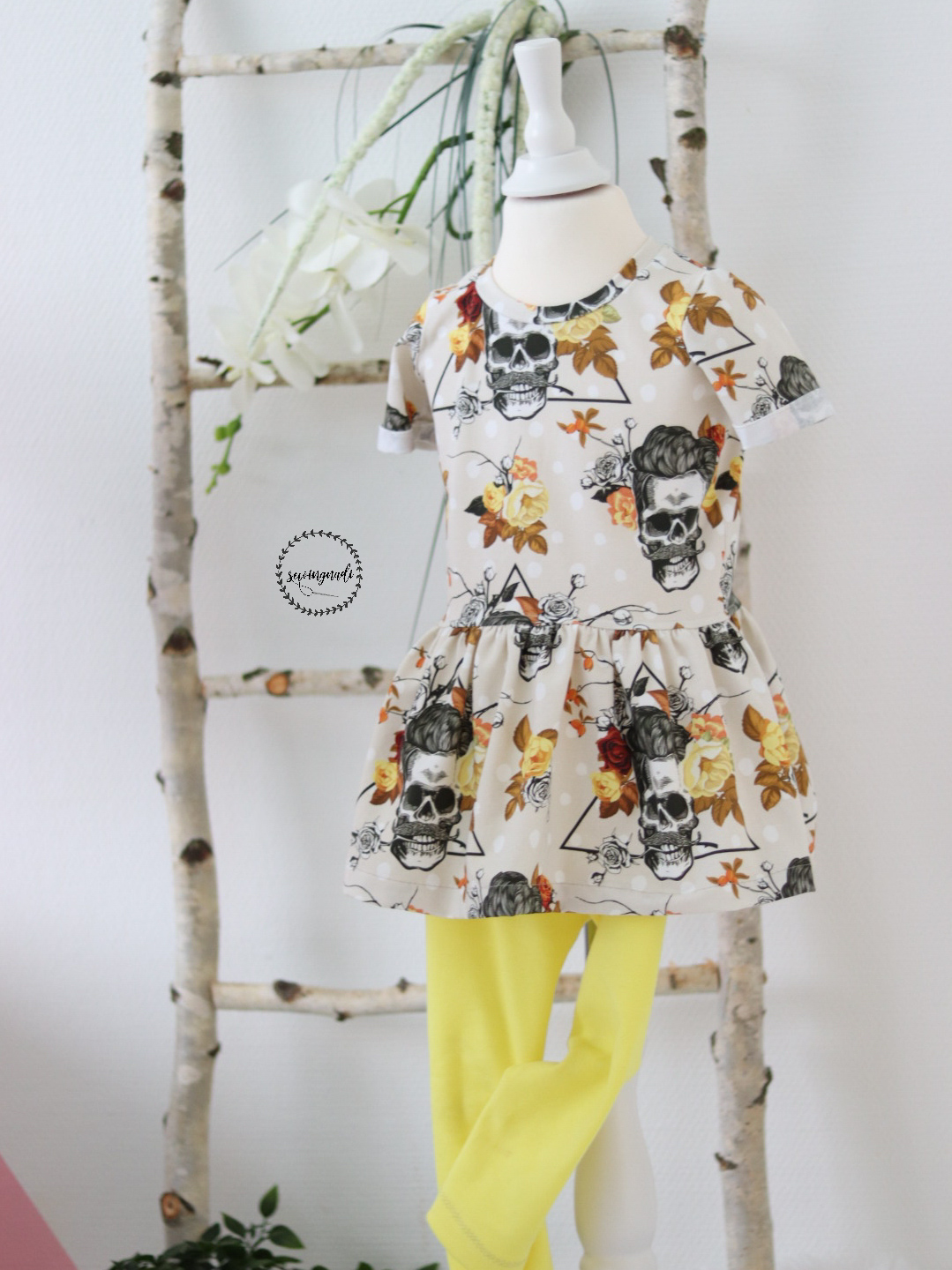 Baumwolljersey - Rose Hip Skull - Schnuckidu Eigenproduktion Baumwolljersey - Rose Hip Skull - Schnuckidu Eigenproduktion