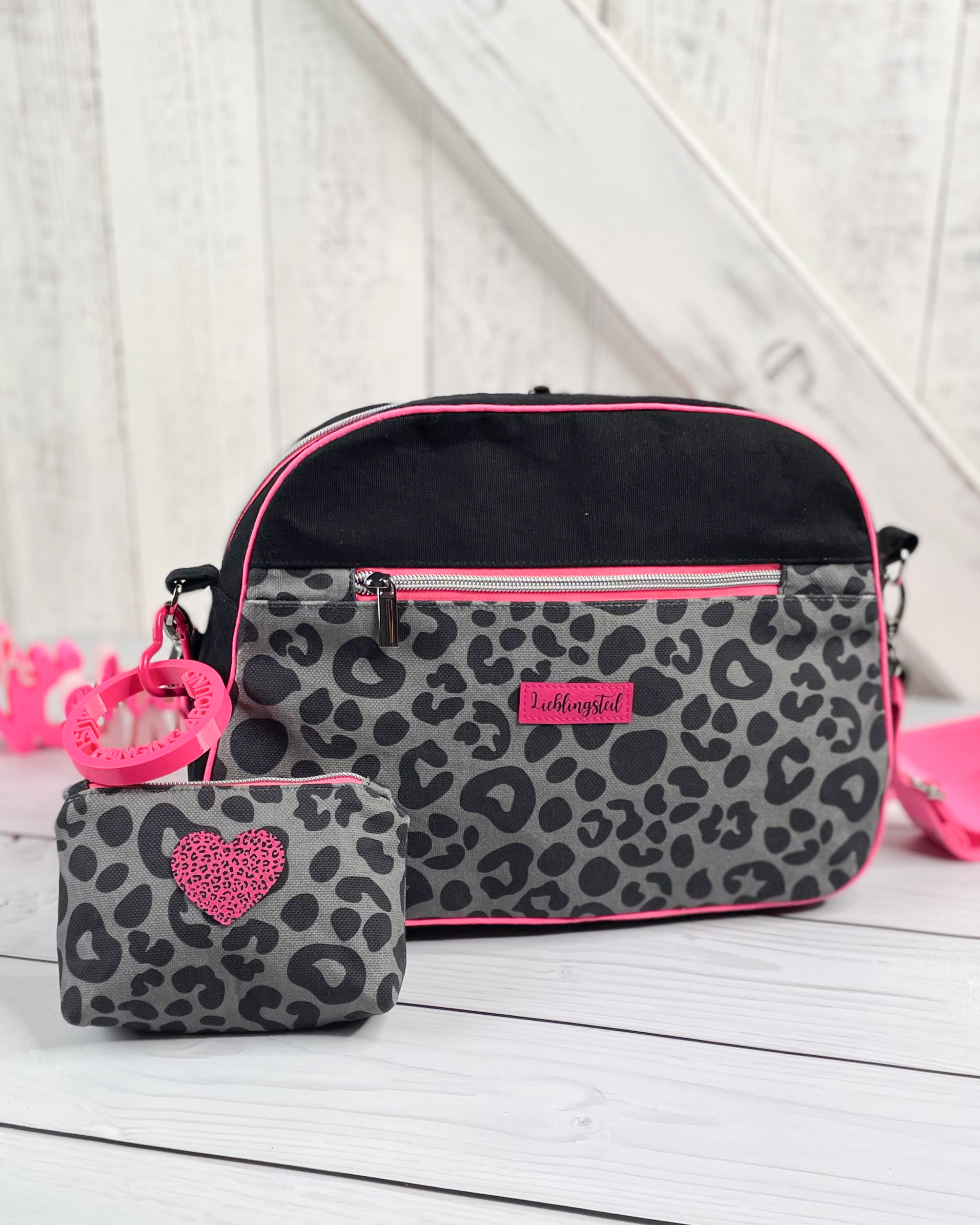 Tasche Sookie im coolen „Crazy Leo Grau“ & Neon-Look