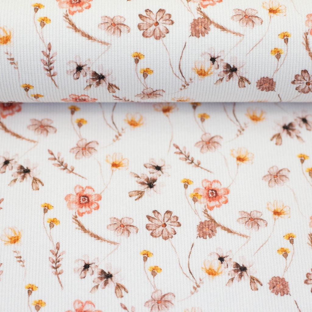 Hochwertiger Swafing Rippjersey Frieda von Christiane Zielinski mit feinem Wiesenblumen-Print in Altrosa, Terrakotta und Senfgelb auf weißem Grund