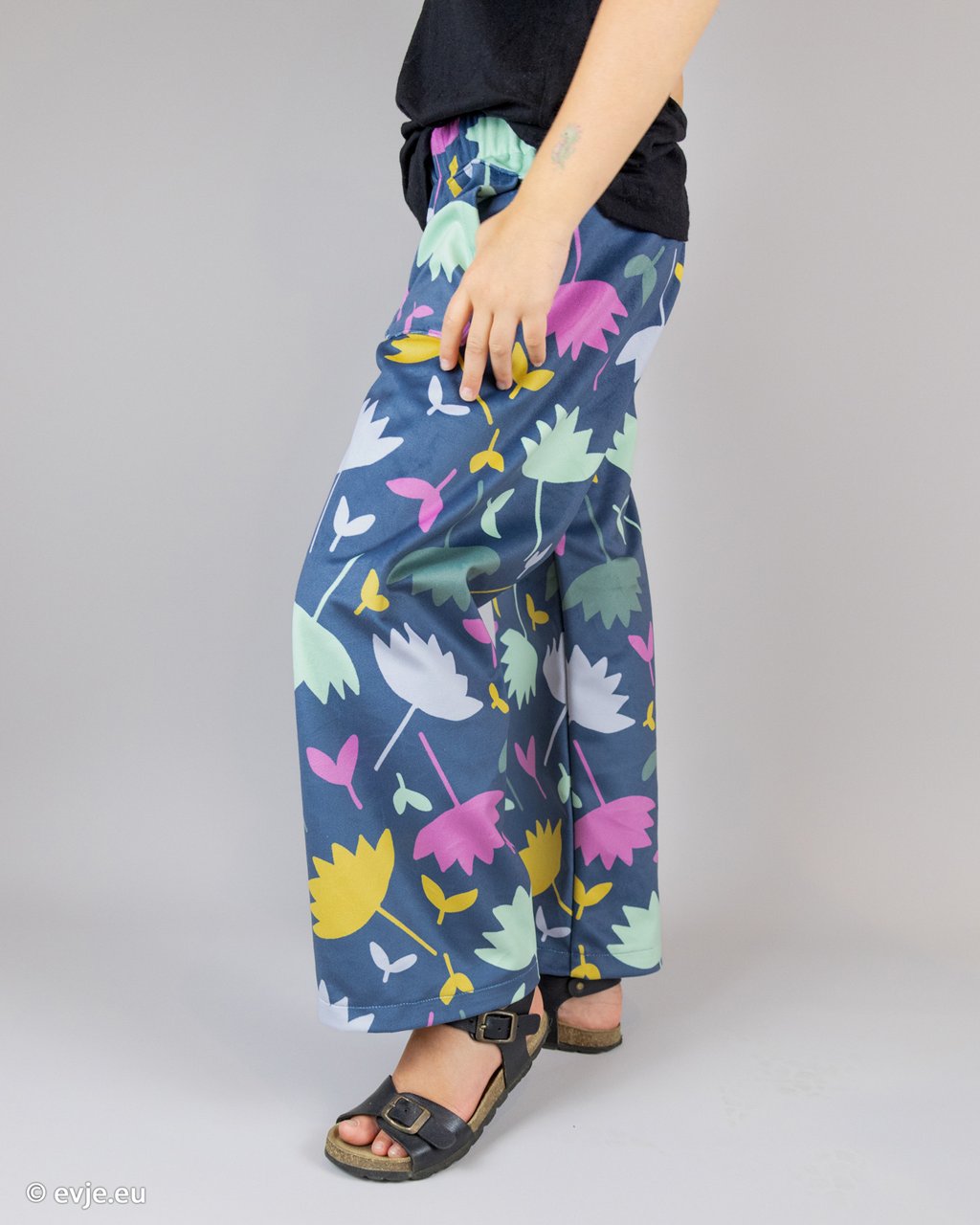 Samt - Velvet - Swafing - Velvet Flowers by Emjo Design