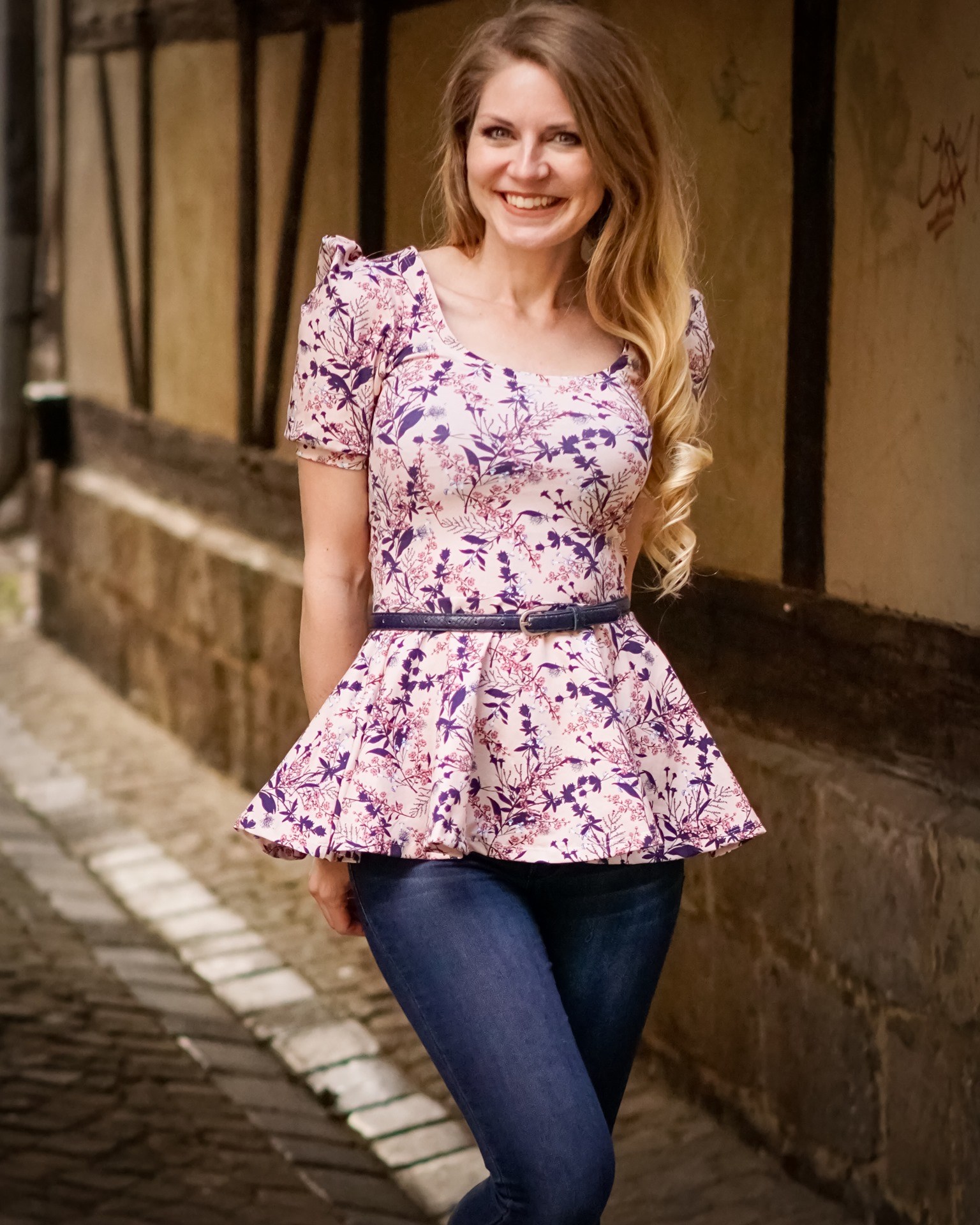 Unsere liebe Sarah hat für uns unsere Eigenproduktion "Flower Dream" vernäht. Unsere liebe Sarah hat für uns unsere Eigenproduktion "Flower Dream" vernäht.